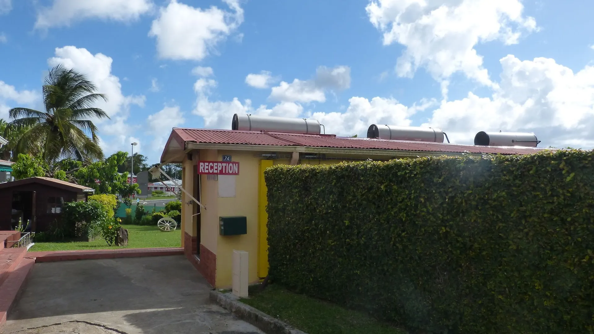 Airport Hotel Ducos
