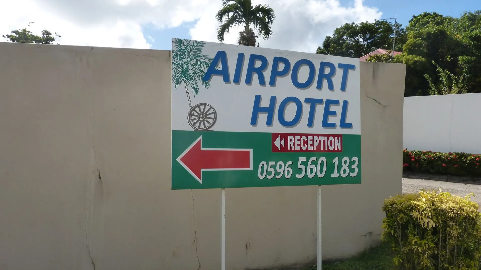 Ducos Airport Hotel 3*,